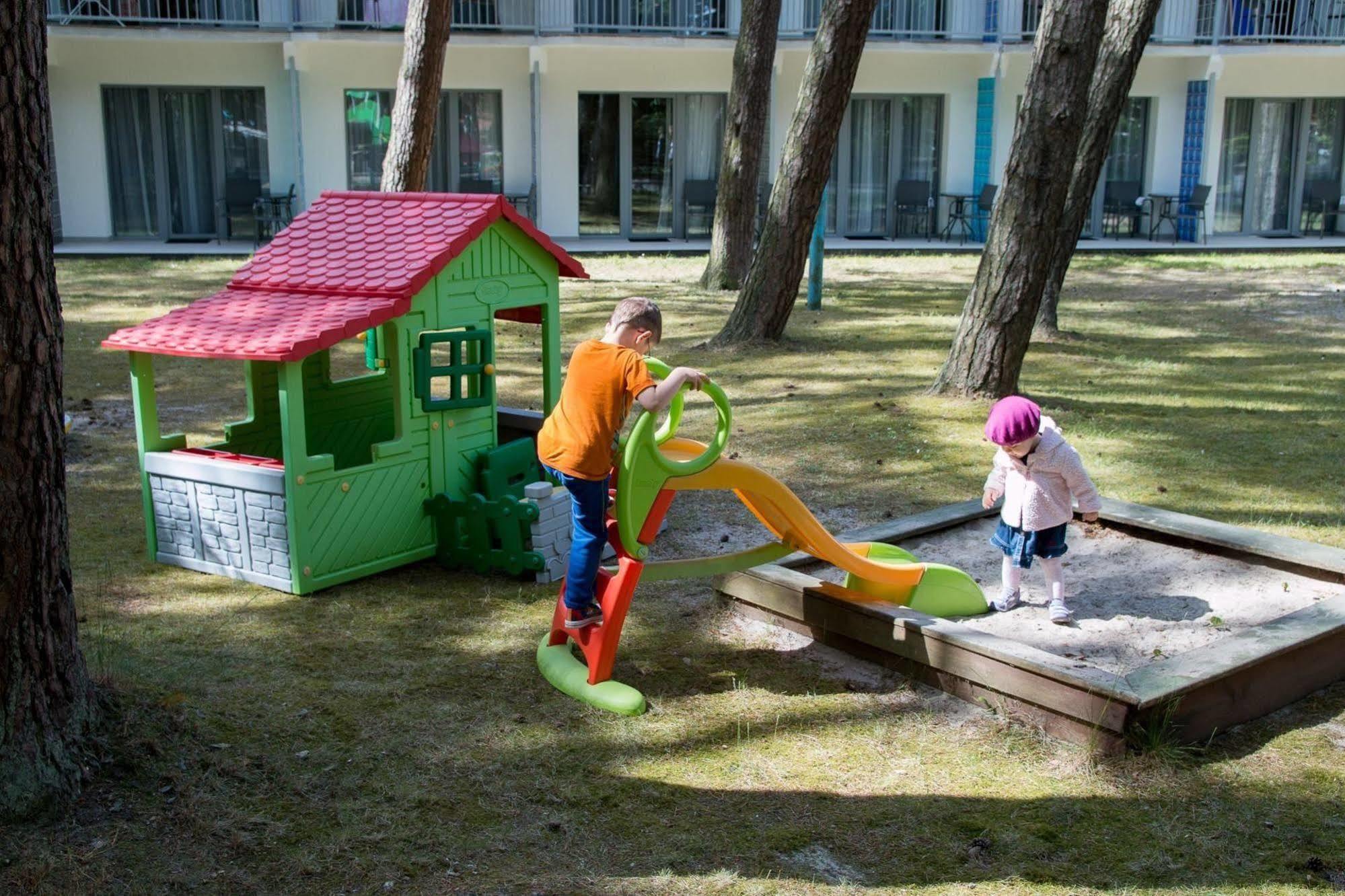 Waterside Resort Darlowko Exterior photo