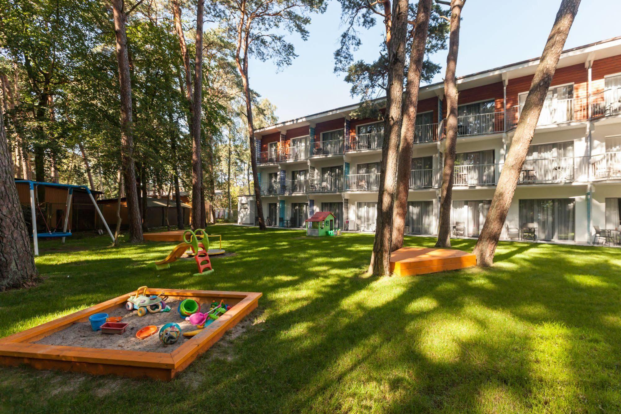 Waterside Resort Darlowko Exterior photo